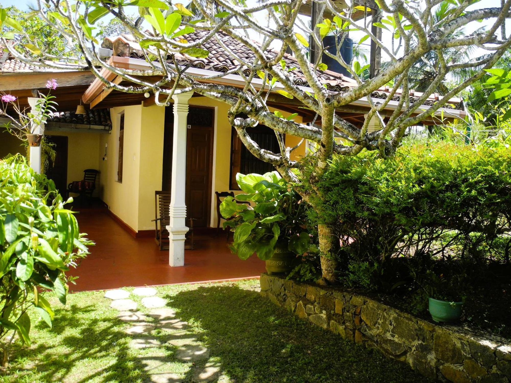 Top Of The Hill Guesthouse Weligama Exterior foto