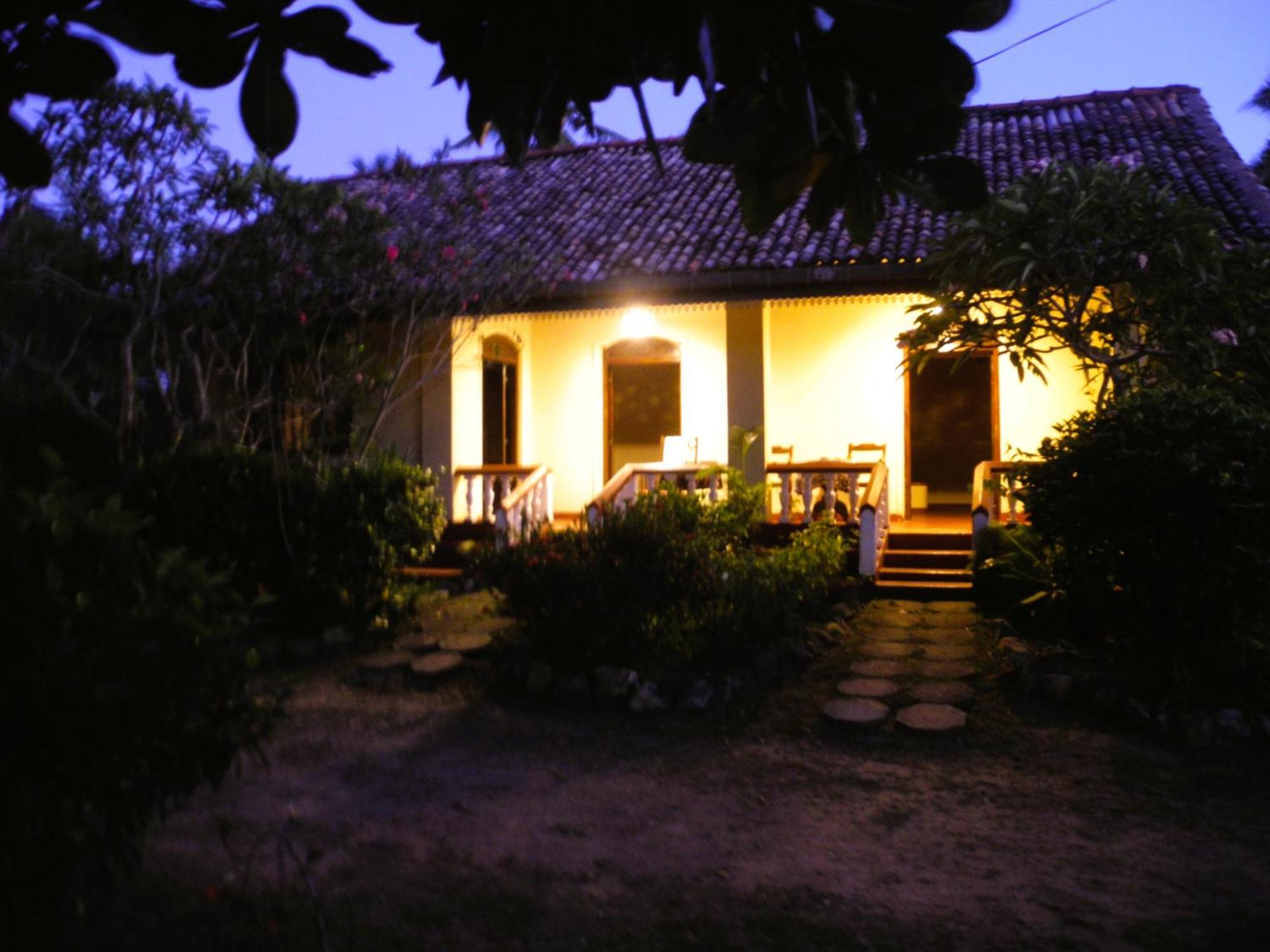 Top Of The Hill Guesthouse Weligama Exterior foto